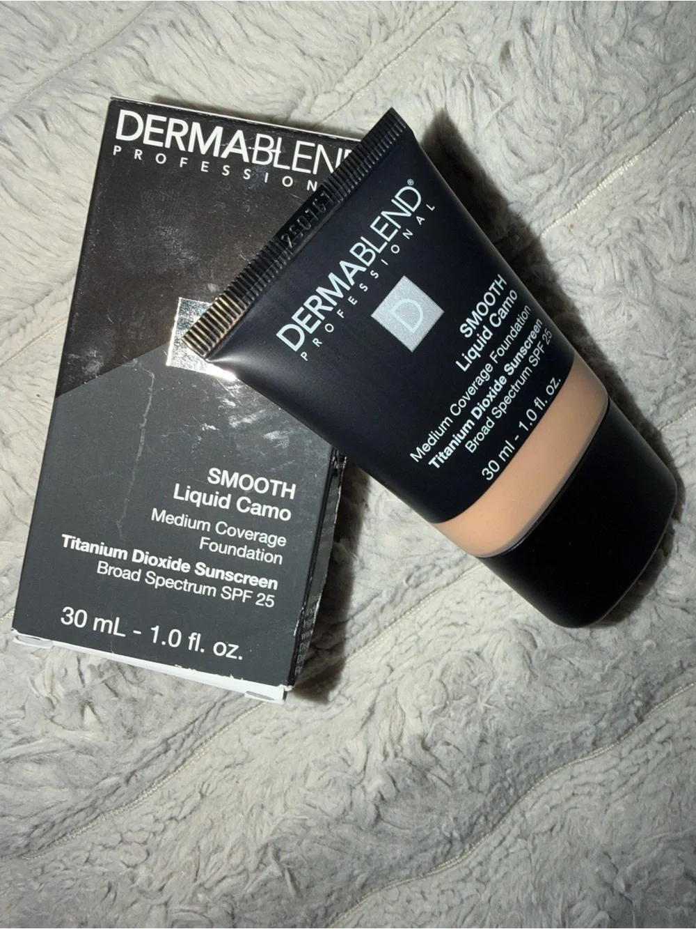 Dermablend Smooth Liquid Camo Foundation - Beige/Tan Shade